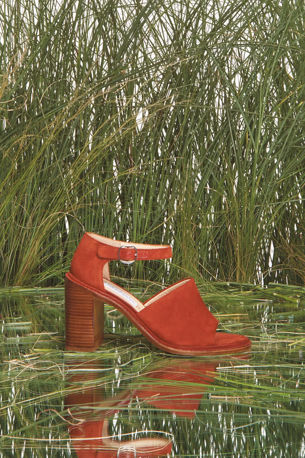 Beau Heel in Rust Suede