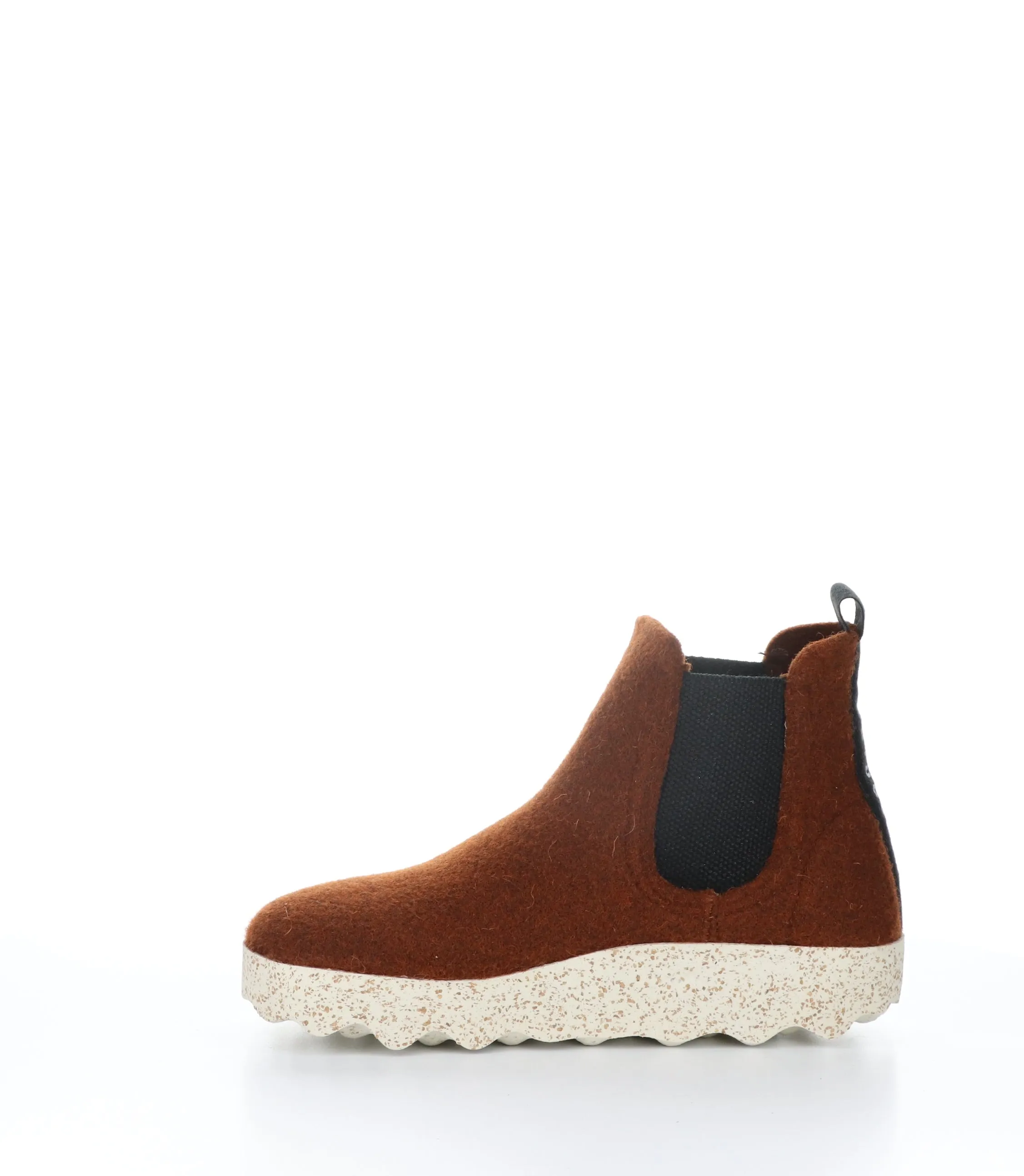 CAIA084ASP Brown Round Toe Boots