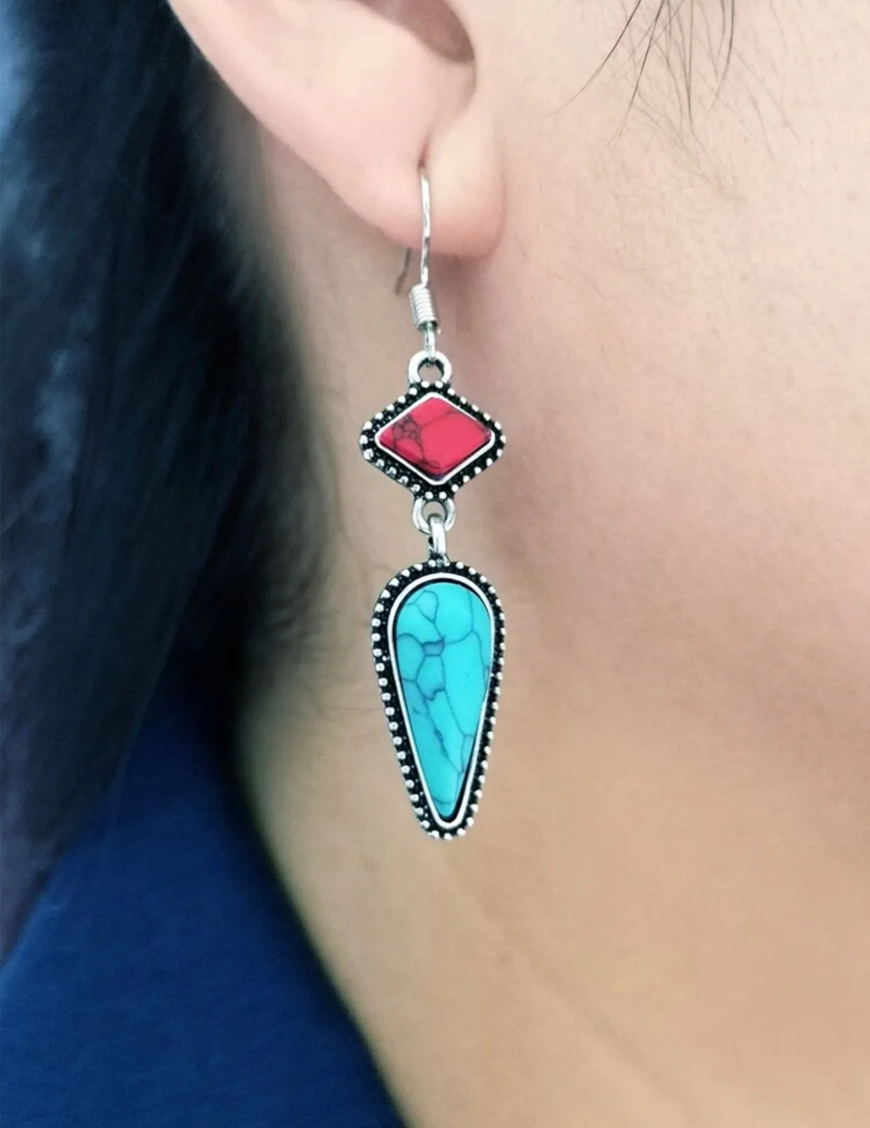 Geometric dangle earrings