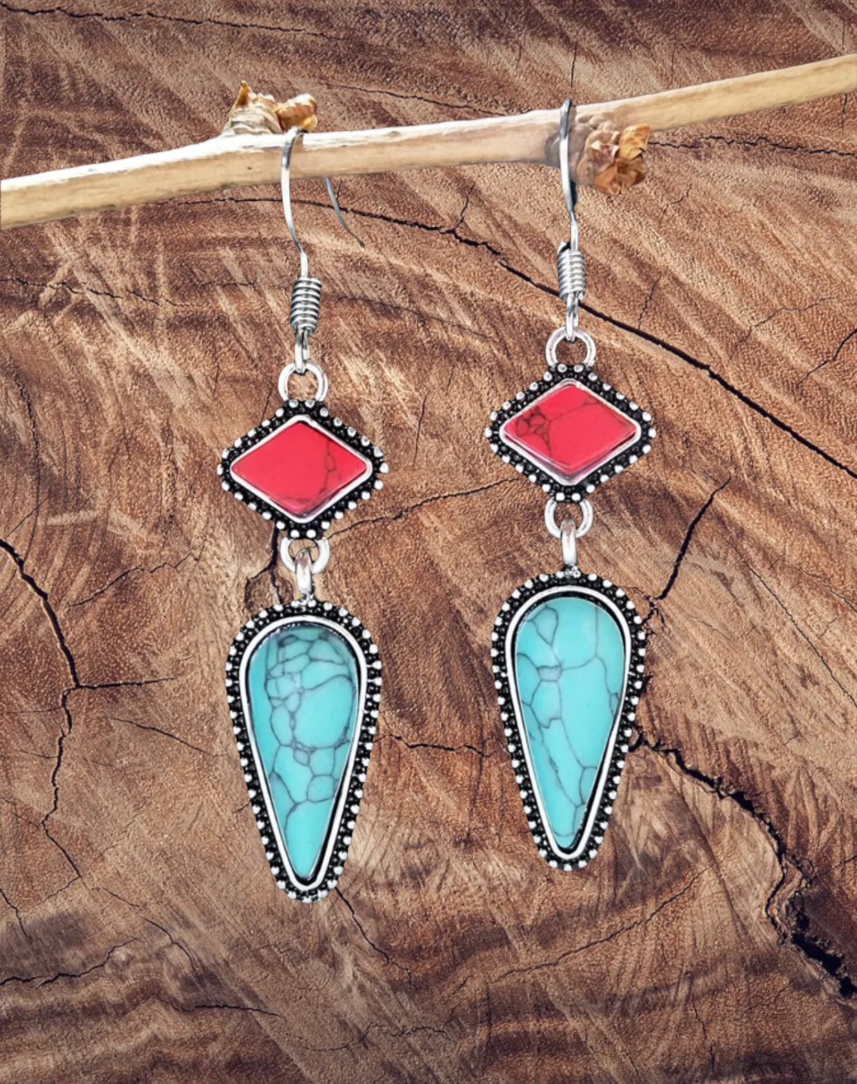 Geometric dangle earrings