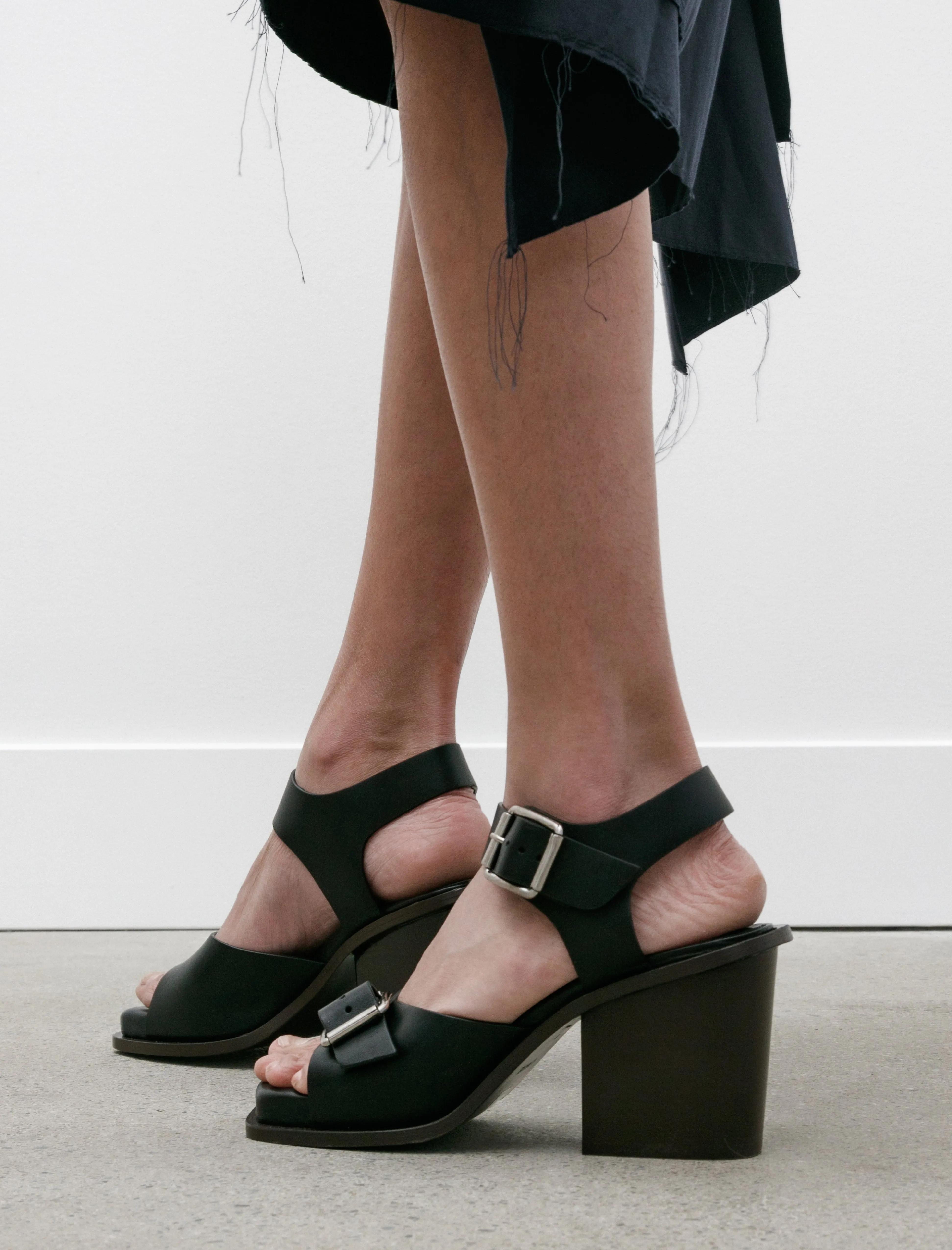 Square Heeled Sandals Black 80