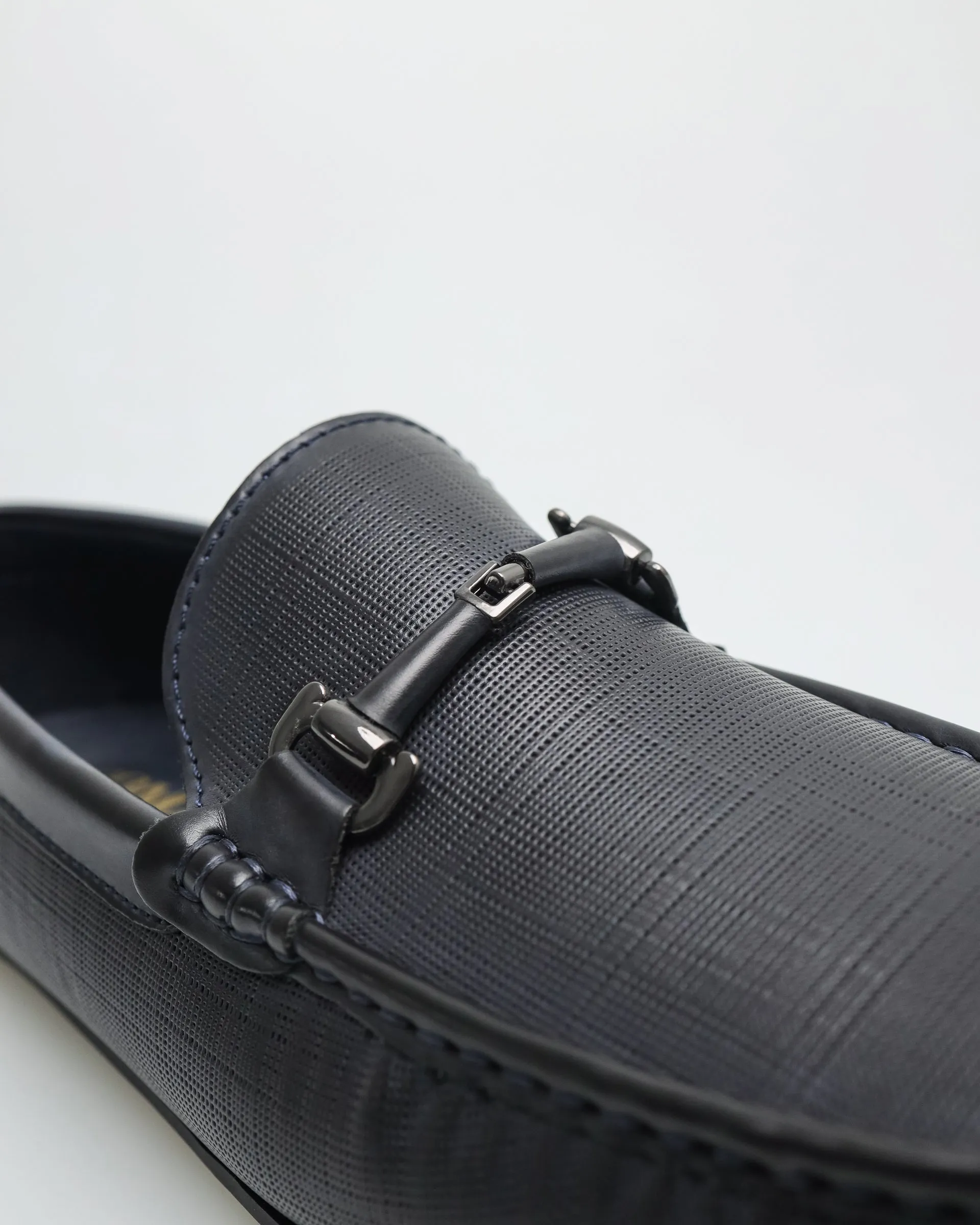 Tomaz C545 Men's Buckle Moccasins